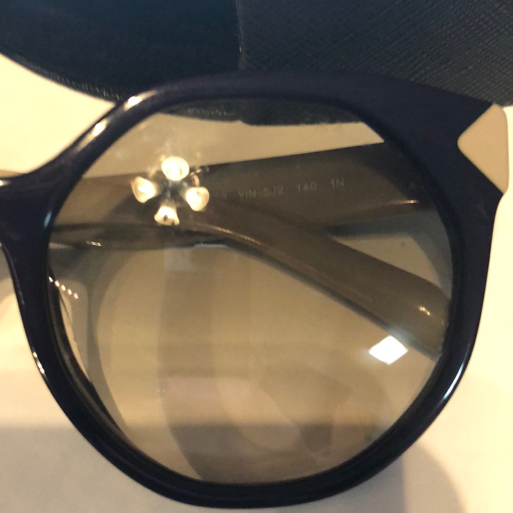 💯AUTH NEW STUNNING PRADA SUNGLASSES 🕶 😎🇮🇹 - Picture 7 of 7